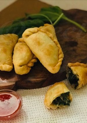 A picture of Spinach Cheese Sambousek (Lebanese).