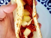 Una foto de pollo naranja achiote