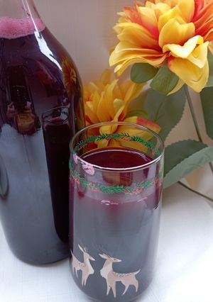 O poză a rețetei Suc de Aronia cu Cireșe și Lămâie.