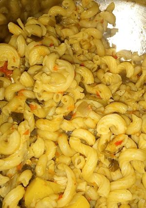 A picture of Macaroni and Irish jellog.