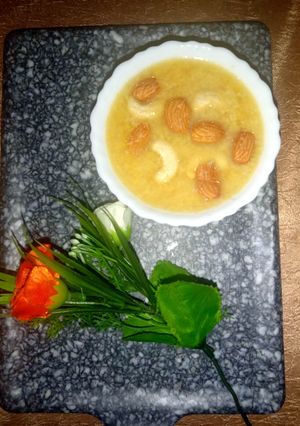 खजूर गुड़ खीर (चावल की खीर) (Khajoor gur kheer (Chawal ki kheer) recipe in Hindi) रेसिपी मुख्य फोटो
