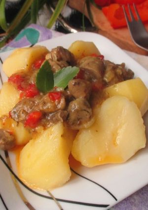 Zdjęcie przepisu Gulasz z serc drobiowych.