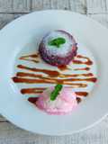 Red velvet lava cake 🍰