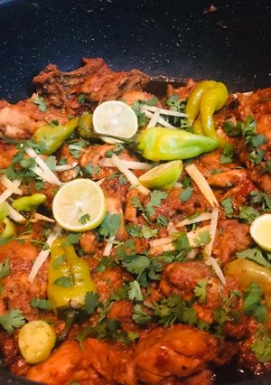 A picture of Chicken smokey karahi.