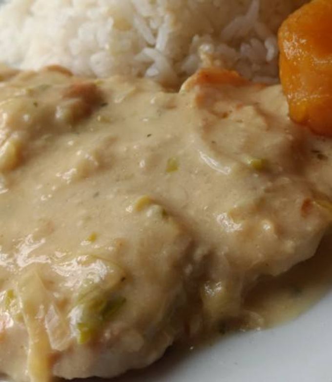 Una foto de Pechuga en salsa de mayonesa