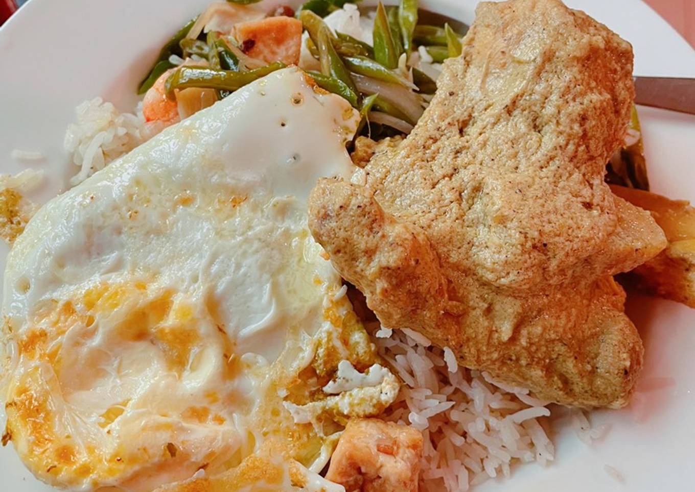Nasi guri rice cooker