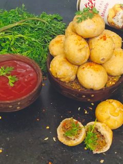 सत्तू की मिनी कचौड़ी (sattu ki mini kachori recipe in Hindi) रेसिपी मुख्य फोटो