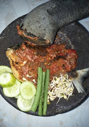 Foto resep Pecak bawal ala anak kos