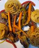 Hígado de cordero con capelini y verduras