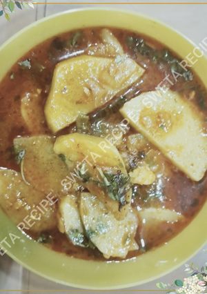 मूंगफली के खट्टे मीठे आलू (mungfali ke khatte meethe aloo recipe in Hindi) रेसिपी मुख्य फोटो