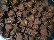 Una foto de bombones de crema lotus