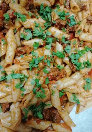 صورة لوصفة مكرونة بالبرغر 😋