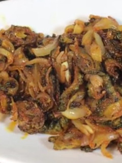 કારેલા નું શાક (Karela Shak Recipe In Gujarati) રેસીપી મુખ્ય ફોટો