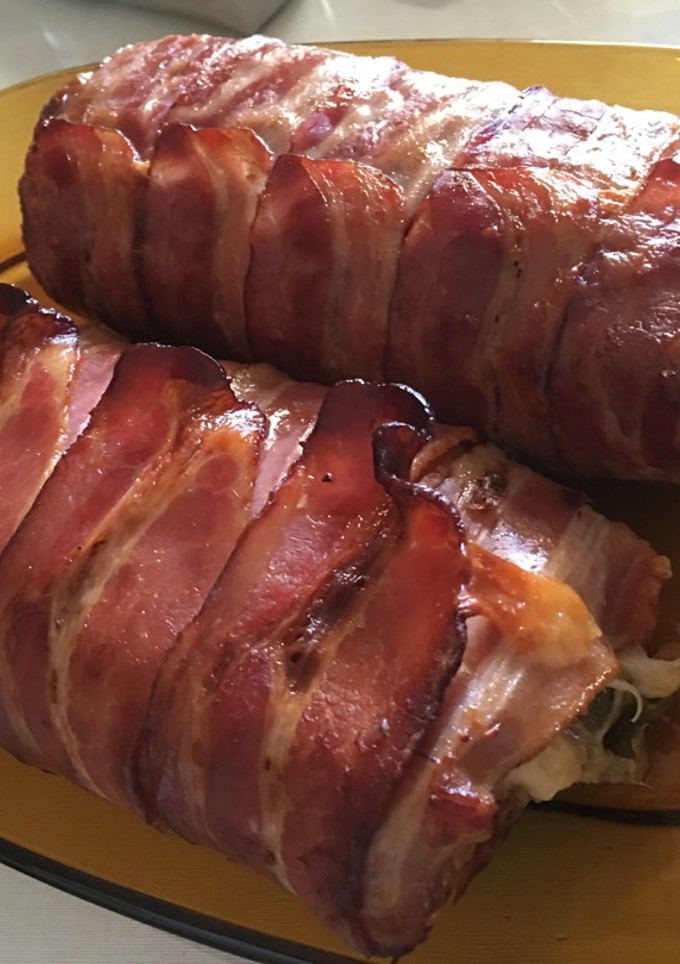 Una foto de Arrollado de carne, queso y bacon