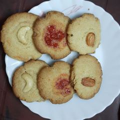 Aata cookies A picture of Aata cookies.