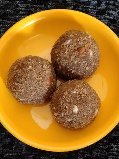 ચૂરમાં ના લાડુ (Churma Ladoo Recipe In Gujarati) રેસીપી મુખ્ય ફોટો
