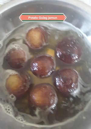 A picture of Potato Gulab Jamun.