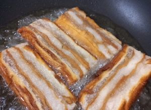 Hình của món Làm thịt ba chỉ chay.