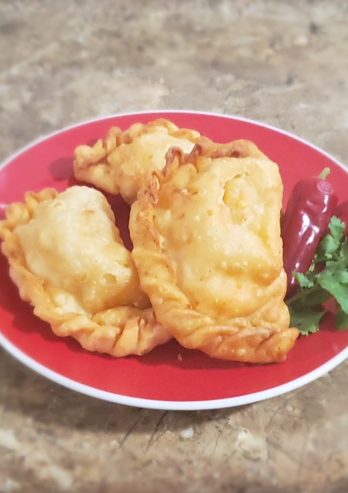Una foto de Empanadas camarón queso y ostión queso