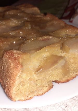 Una foto de Budín de avena y frutas (sin aceite)🍏🍐🍊