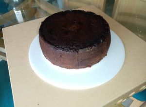 Una foto de Torta negra envinada colombiana