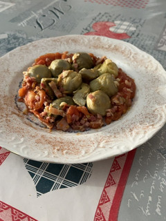 Una foto de Alcachofas salteadas con jamón bacon y tomate