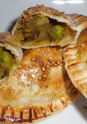 A picture of Samosas, Indian Empanadas (a variation).