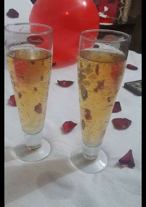 A picture of Apple juice.