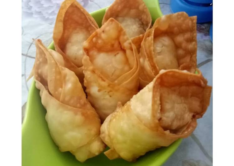 Pangsit goreng isi udang simple