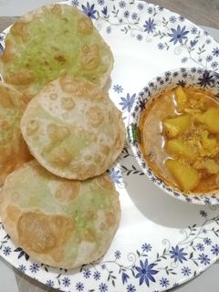 কড়াইশুঁটির কচুরি (karaishutir kachori recipe in bengali) রেসিপির প্রধান ছবি
