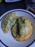 Empanadillas de espinacas, bacon y queso de cabra