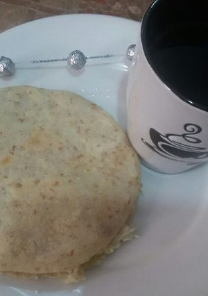 Una foto de Arepa de afrecho con queso...🍴