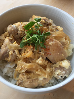 A picture of Chicken and egg rice bowl(oyako-don).
