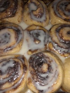 A picture of Quick homemade cinnamon rolls.