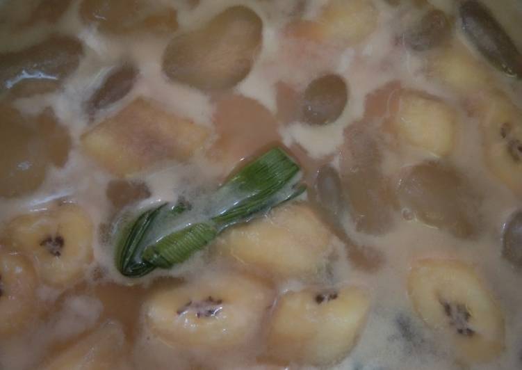 Kolak pisang kolang kaling