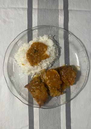 Una foto de Solomillo a la mostaza con arroz
