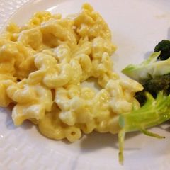 A picture of Easy mac and cheese!!.