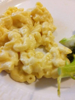A picture of Easy mac and cheese!!.