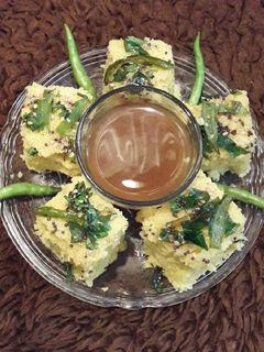 A picture of Khaman dhokla.