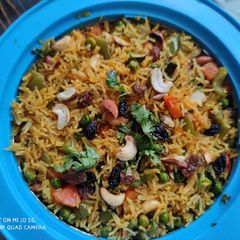 A picture of Shahi pulao.
