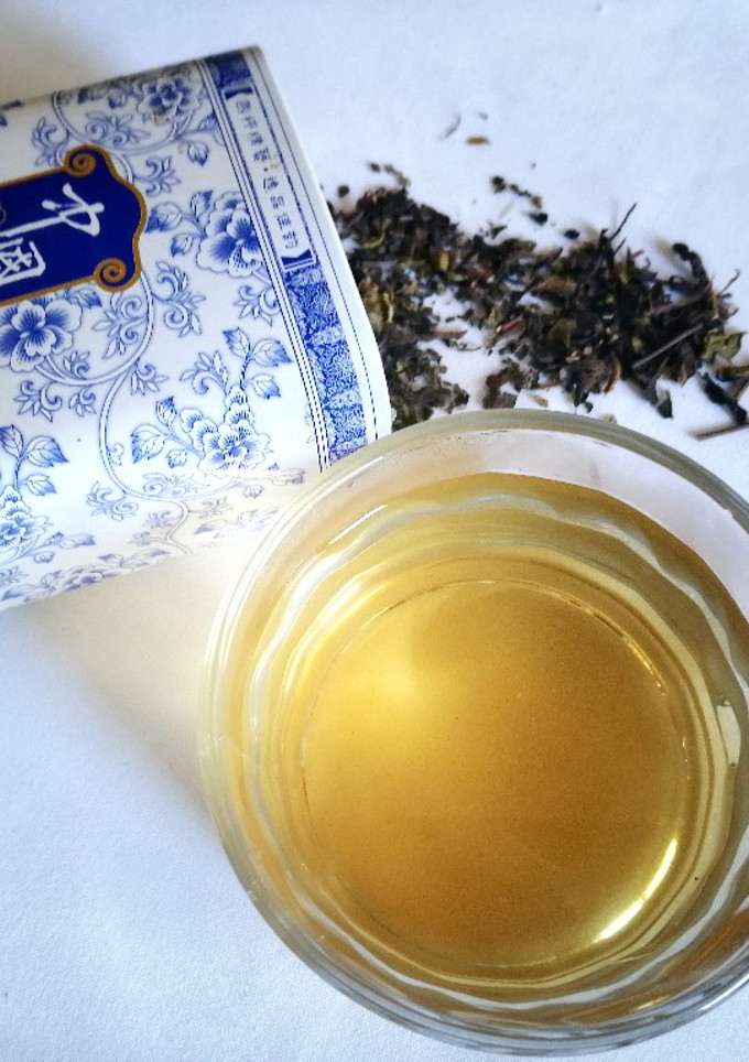 Una foto de Té oolong con hijiki☕🌿