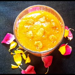 A picture of Papaya Nuts shake.