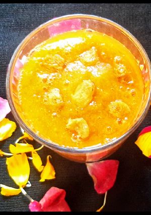 A picture of Papaya Nuts shake.