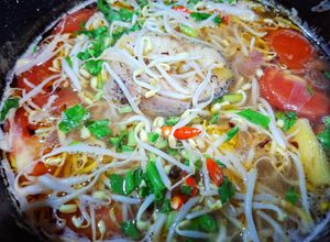 Hình của món Canh Chua Cá Tầm.