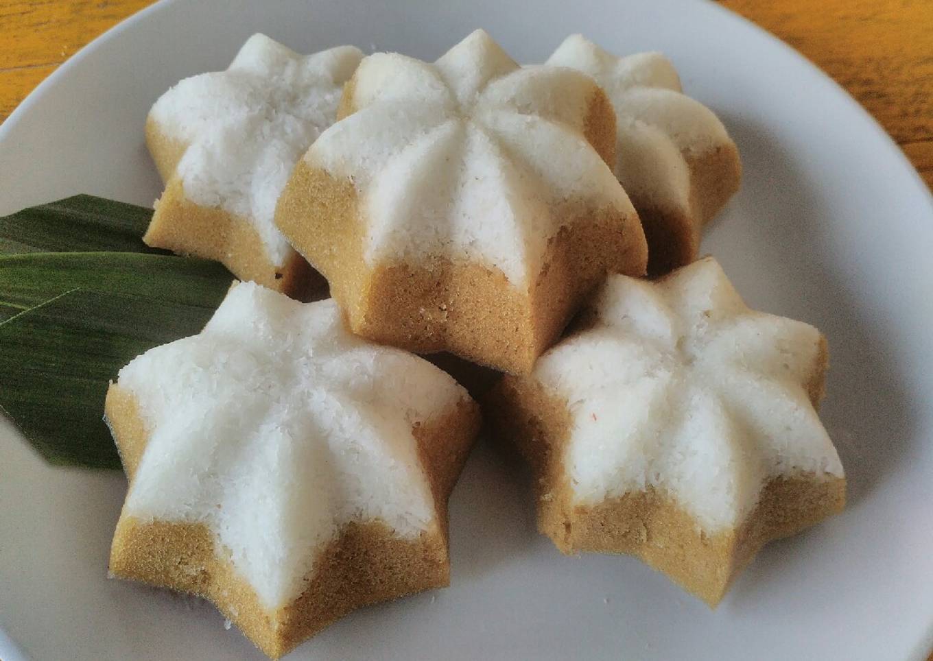 Putu Ayu Satu Telur Gula Palem