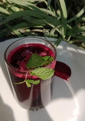 चुकंदर जूस (Chukandar juice recipe in Hindi) रेसिपी मुख्य फोटो
