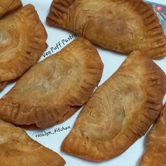 A picture of Veg Puff Pastry.