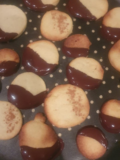A picture of Mixed butter cookies.