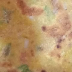 A picture of Missi Roti.