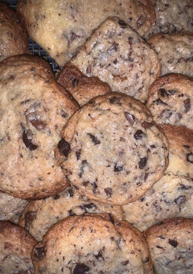 Una foto de Chocolate chip cookies